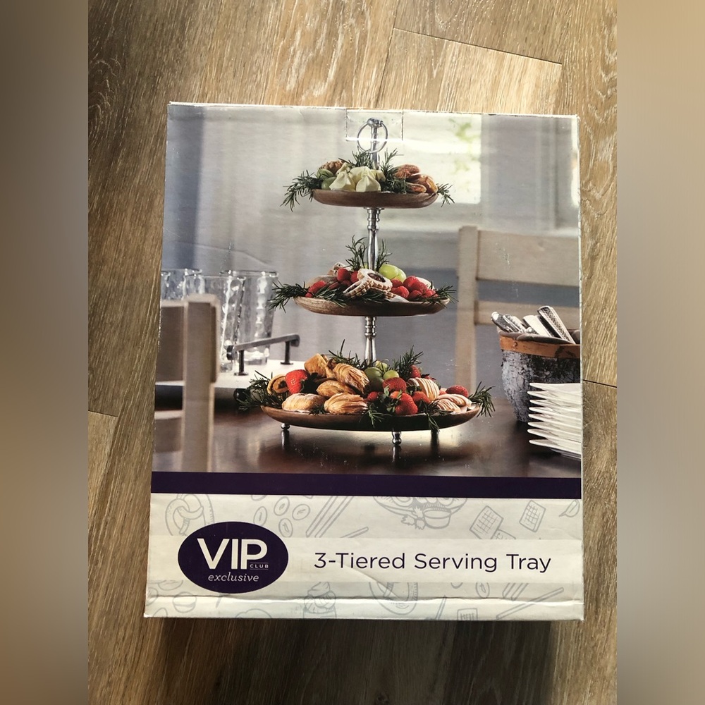 Raymour & Flanigan VIP Club Exclusive 3-Tiered Serving Tray